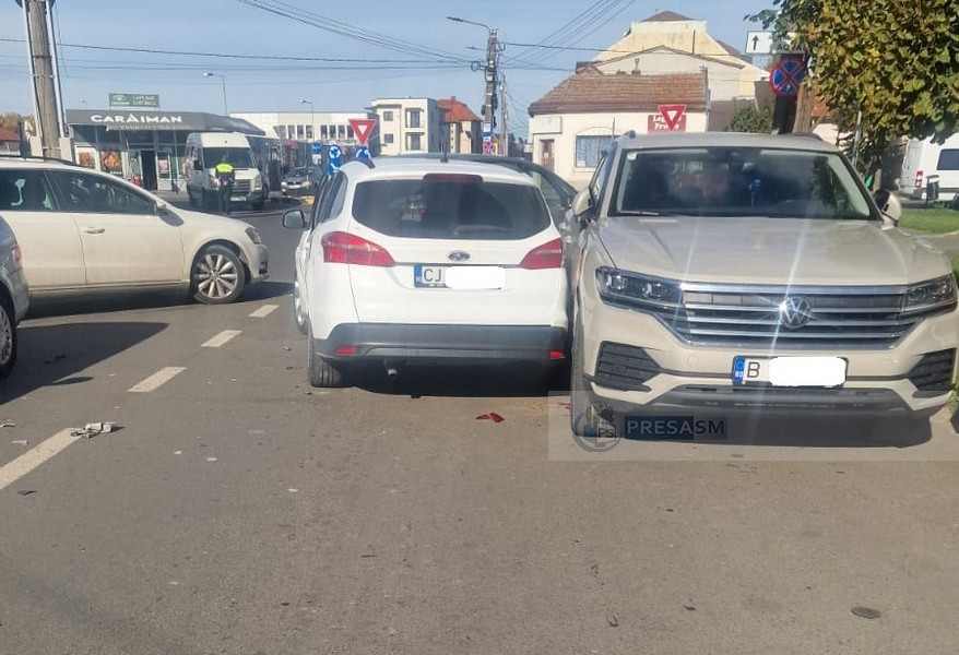 accident piata de vechituri satu mare (1).jpg
