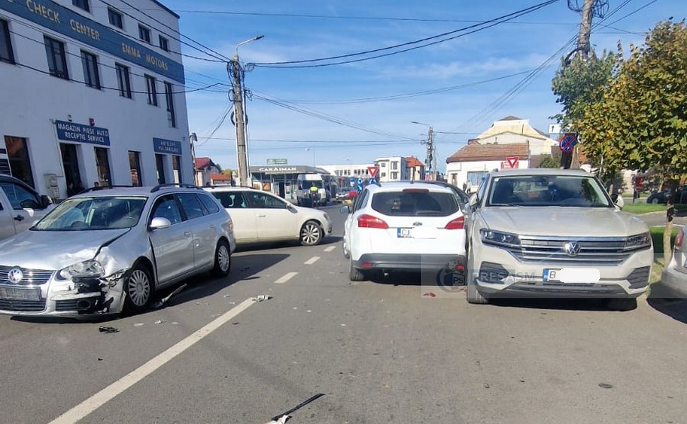 accident piata de vechituri satu mare (3).jpg