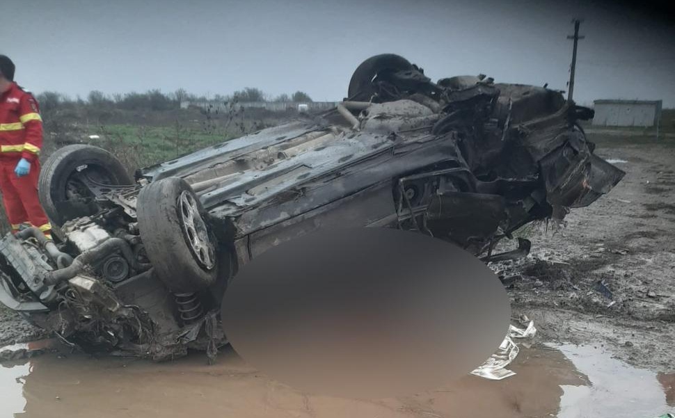 MASINA RASTURNATA  (2).jpg