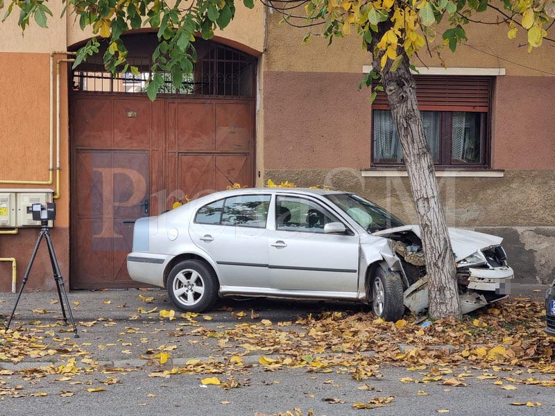 FOTO/VIDEO. Accident cu victime în Satu Mare. Mașină pe trotuar, oprită în copac