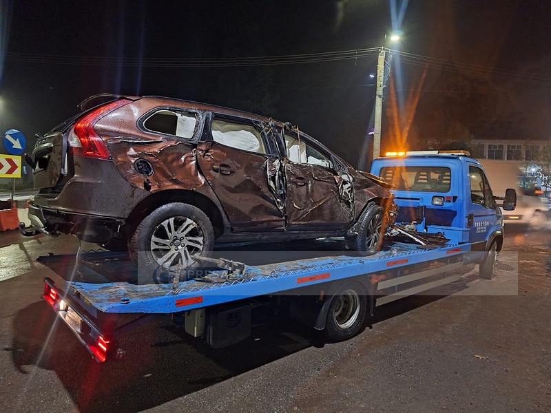 accident masina pe trailer (2).jpg
