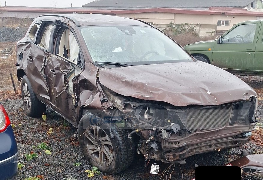 accident masina pe trailer (3).jpg