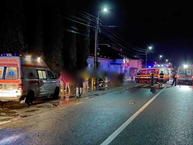 FOTO/VIDEO. Accident grav în Cluj. Trei tineri loviți pe trecerea de pietoni de un șofer băut