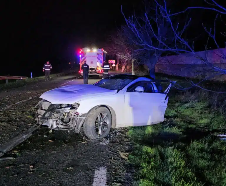 accident tir noaptea masina rupta in doua (2).webp