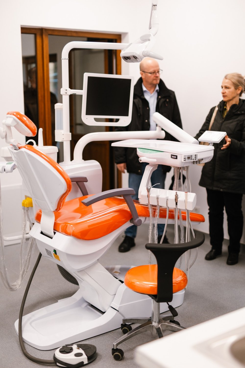 FOTO. Cum arată noul cabinet stomatologic școlar deschis la un colegiu din Satu Mare