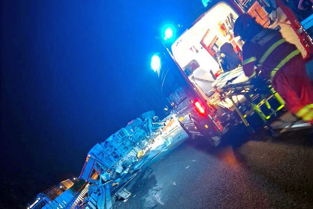 masina de pompieri rasturnata.jpg