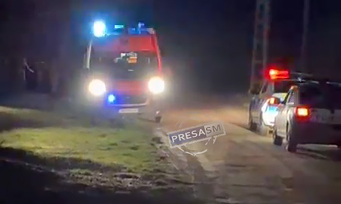 VIDEO. Noapte tensionată într-un sat din județul Satu Mare: bărbat preluat de mai multe echipaje de Poliție/Ambulanță