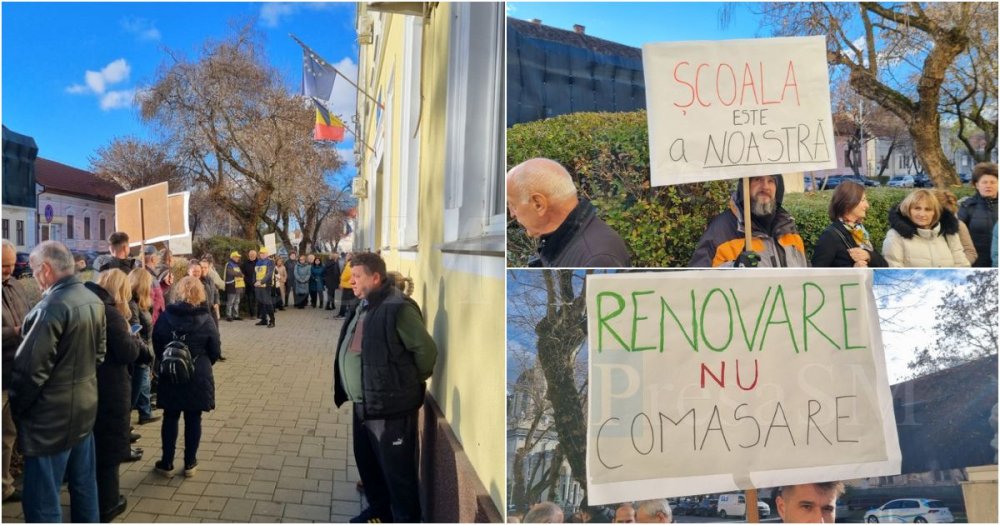 FOTO/VIDEO. Protest în municipiul Satu Mare. Cadre didactice, în stradă: ”Nu vrem comasare!”