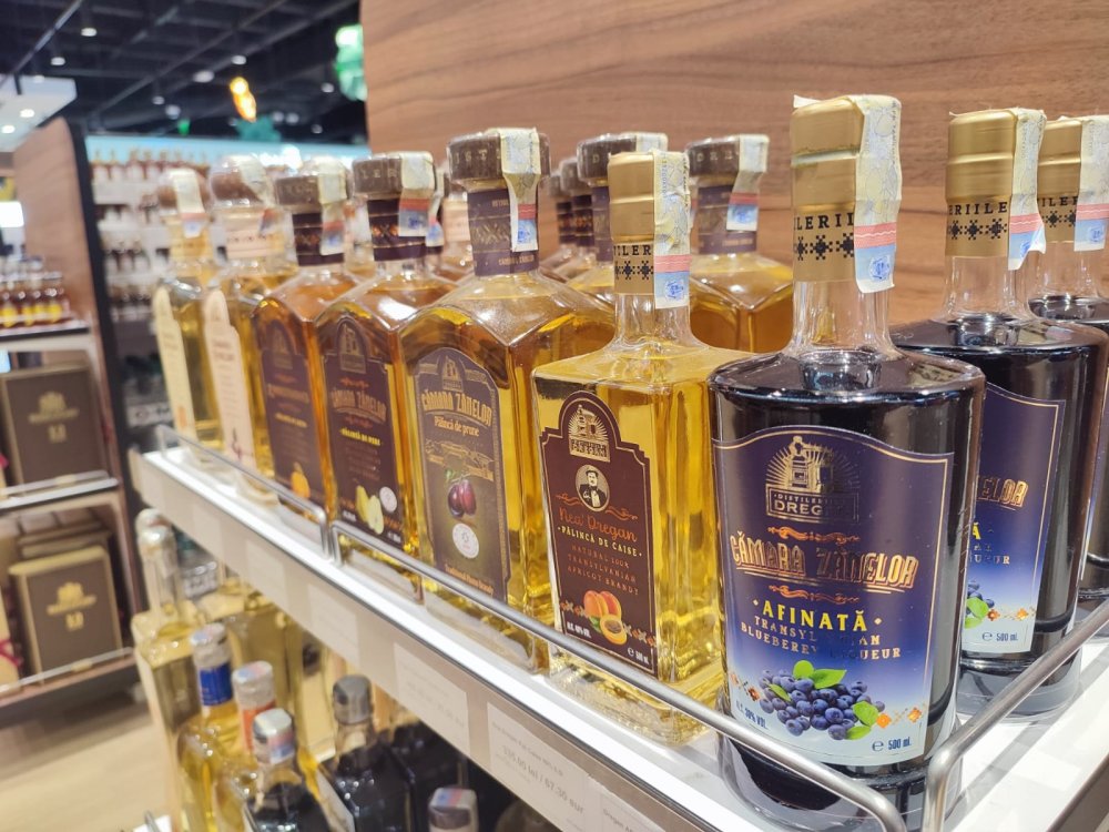 Palinca produsa la Distileriile Dregan (4).jpeg