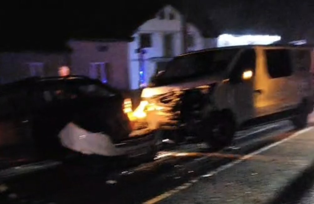 FOTO. Sătmărean nevinovat, împins cu duba într-un cap de pod. A ajuns la Urgență