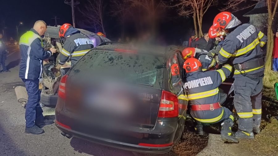 accident mortal noaptea pompieri descarcerare (6).jpg