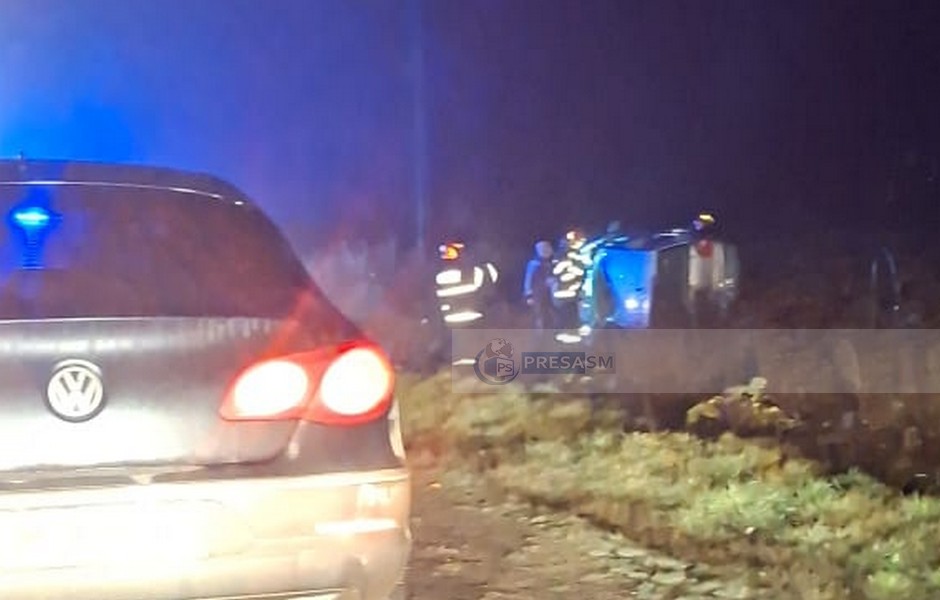 accident noaptea masina pe camp (2).jpg