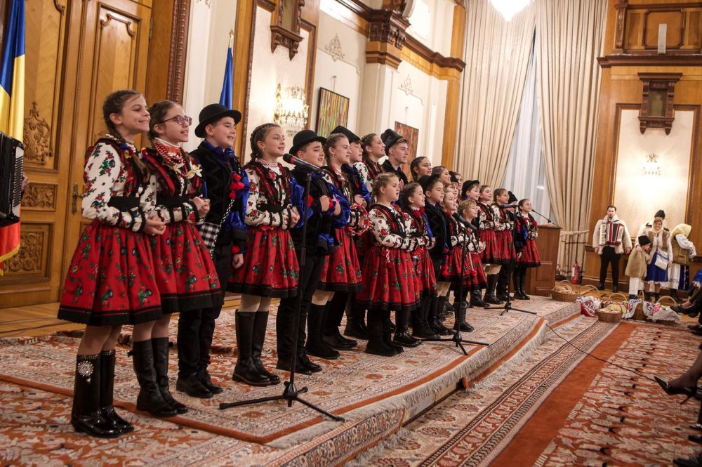 adrian cozma colindatori (4).jpg