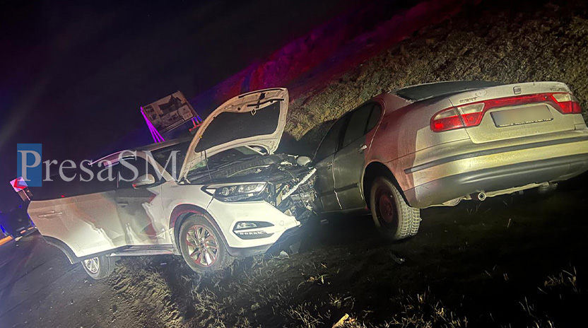FOTO. Accident în județul Satu Mare. Două mașini în șanț, în această seară