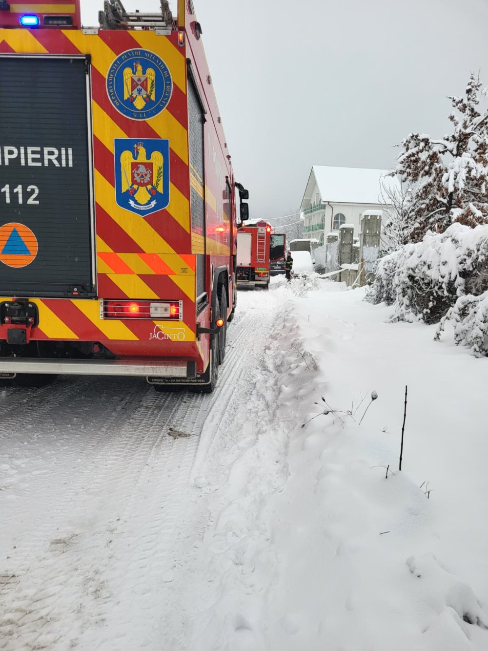 Incendiu SM iarna pompieri (1).jpg