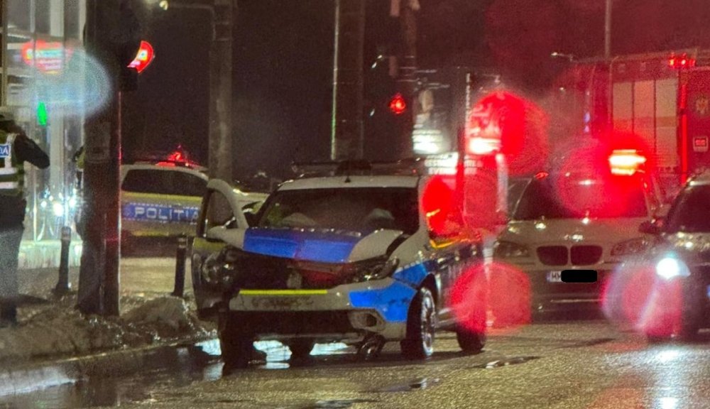 accident masina de politie noaptea (1).jpeg