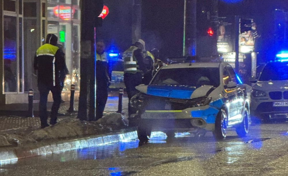 accident masina de politie noaptea (1).png