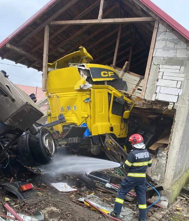 accident tir in casa (2).webp
