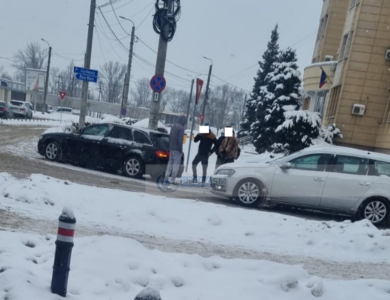 FOTO. Iarna face victime. Accident lângă Finanțe, în municipiul Satu Mare
