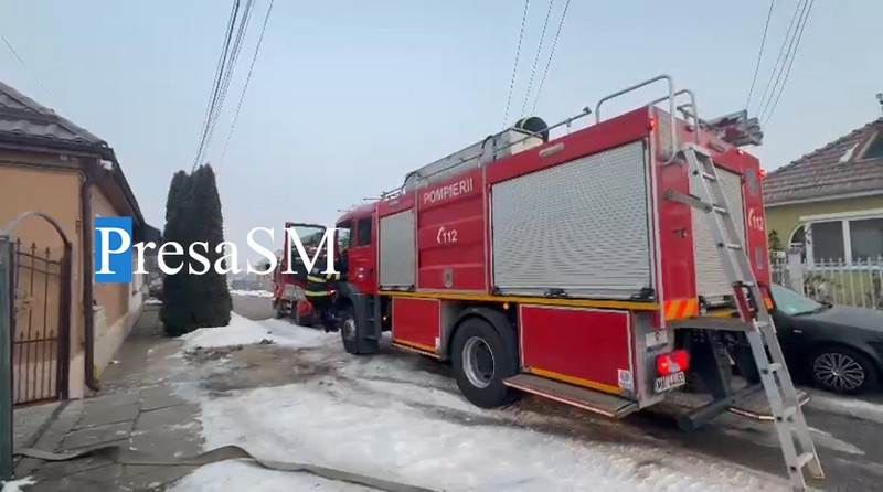 FOTO/VIDEO. Incendiu în municipiul Satu Mare. Intervin pompierii