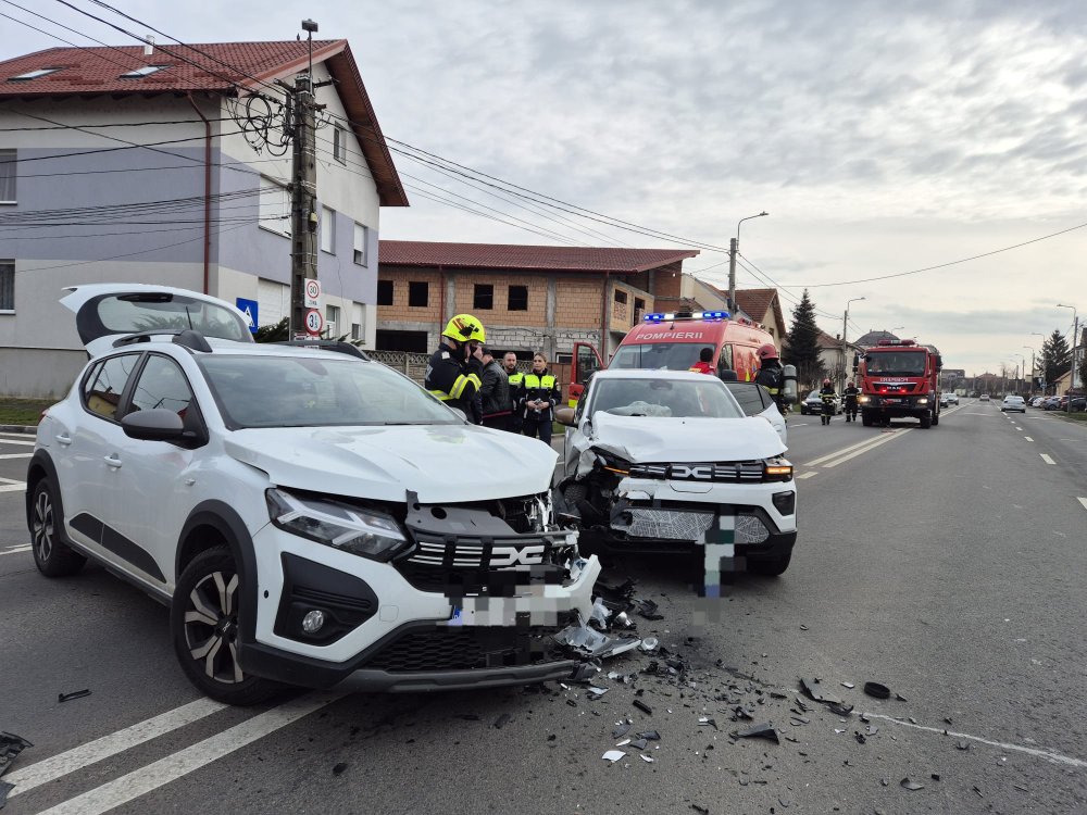 accident masini aurel vlaicu.jpeg