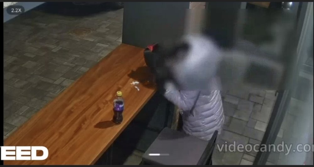 fete femei consuma droguri (1).jpg