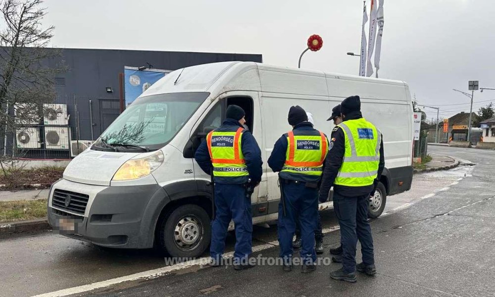 Prinși de frontieriștii sătmăreni. Un șofer și pasagerul său s-au ales cu dosare penale