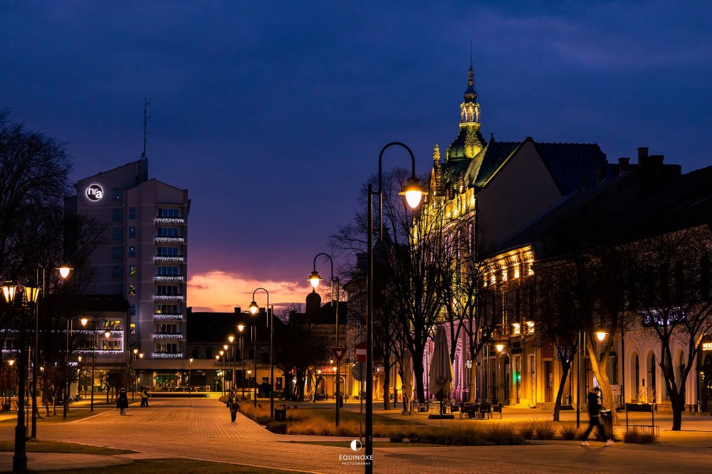 hotel dacia iarna iluminat (3).jpg