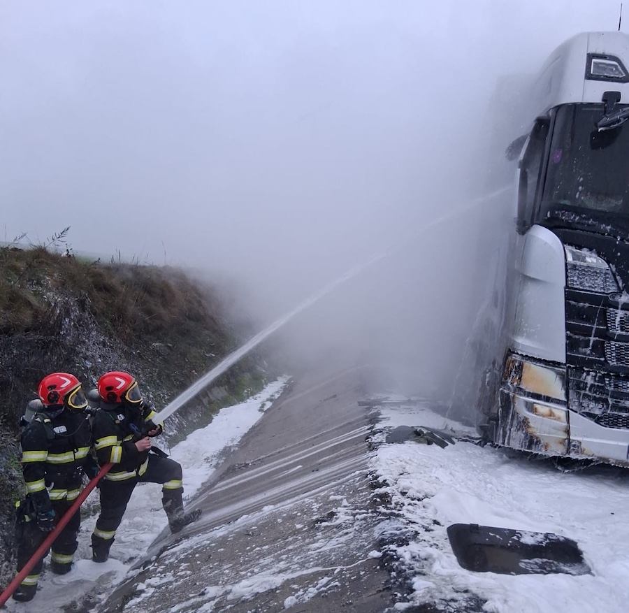 incendiu tir  (3).jpeg