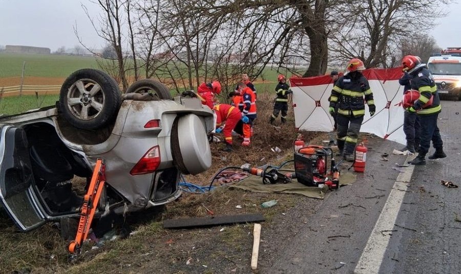 masina rasturnata descarcerare dn19 dn 19.jpg