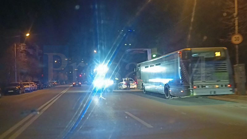 politie autobuz noaptea.jpg