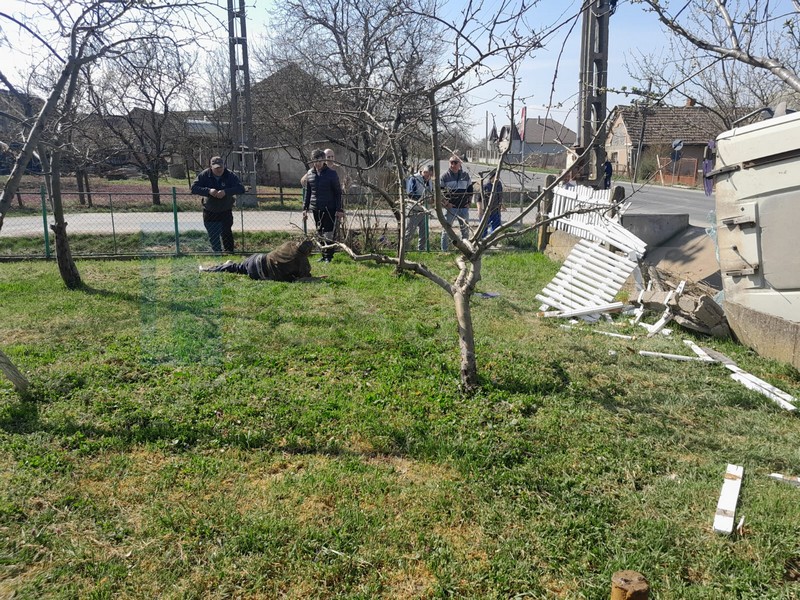 camion răsturnat Cig9.jpg