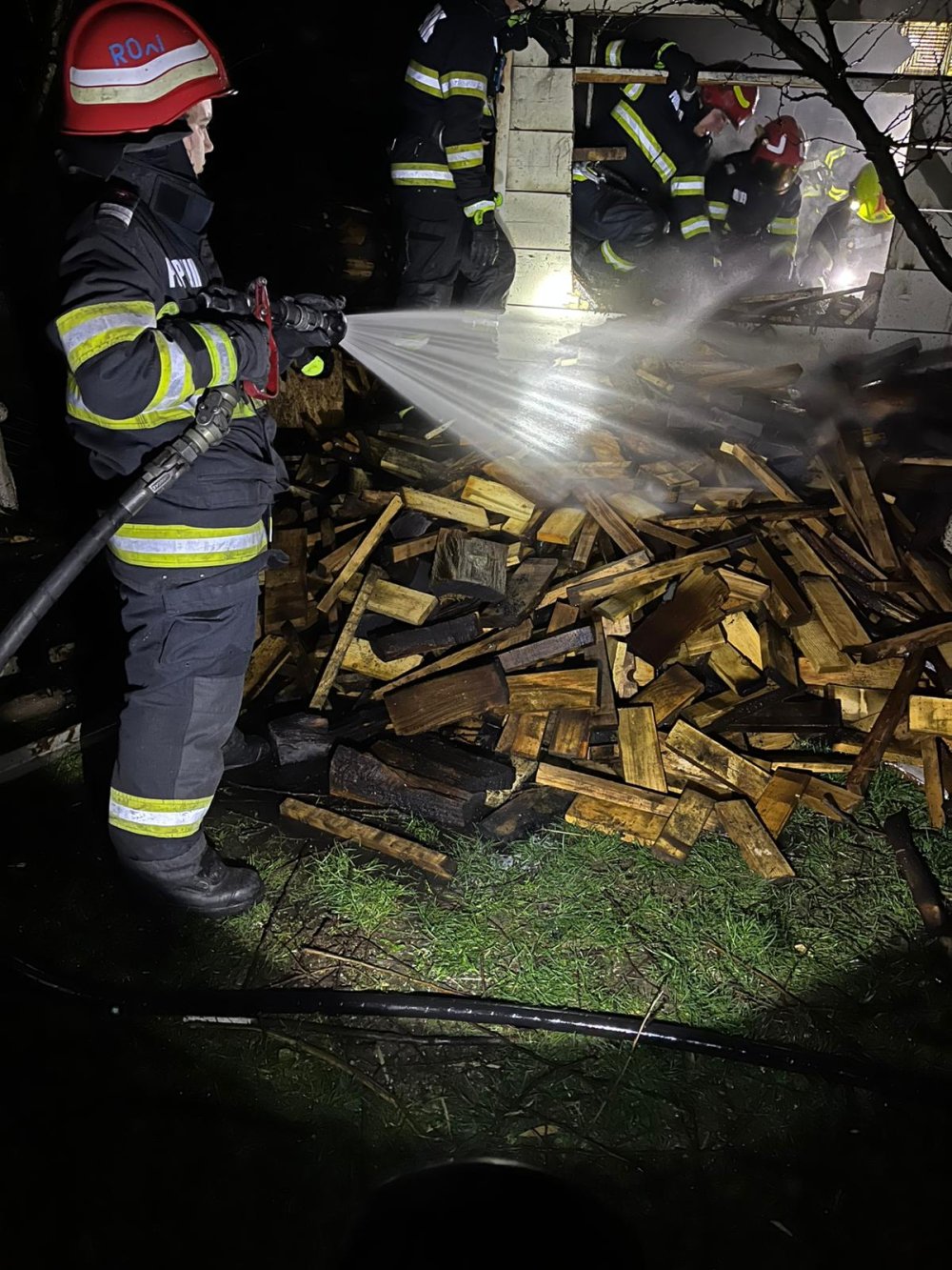 incendiu pompieri satu mare6.jpg