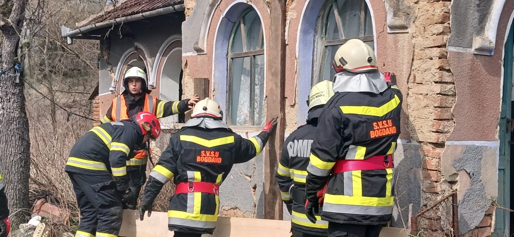 EXERCITIU POMPIERI CASE SURPATE (6).jpg