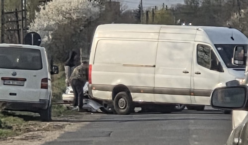 accident masina parapet metalic viile satu mare (2).jpeg