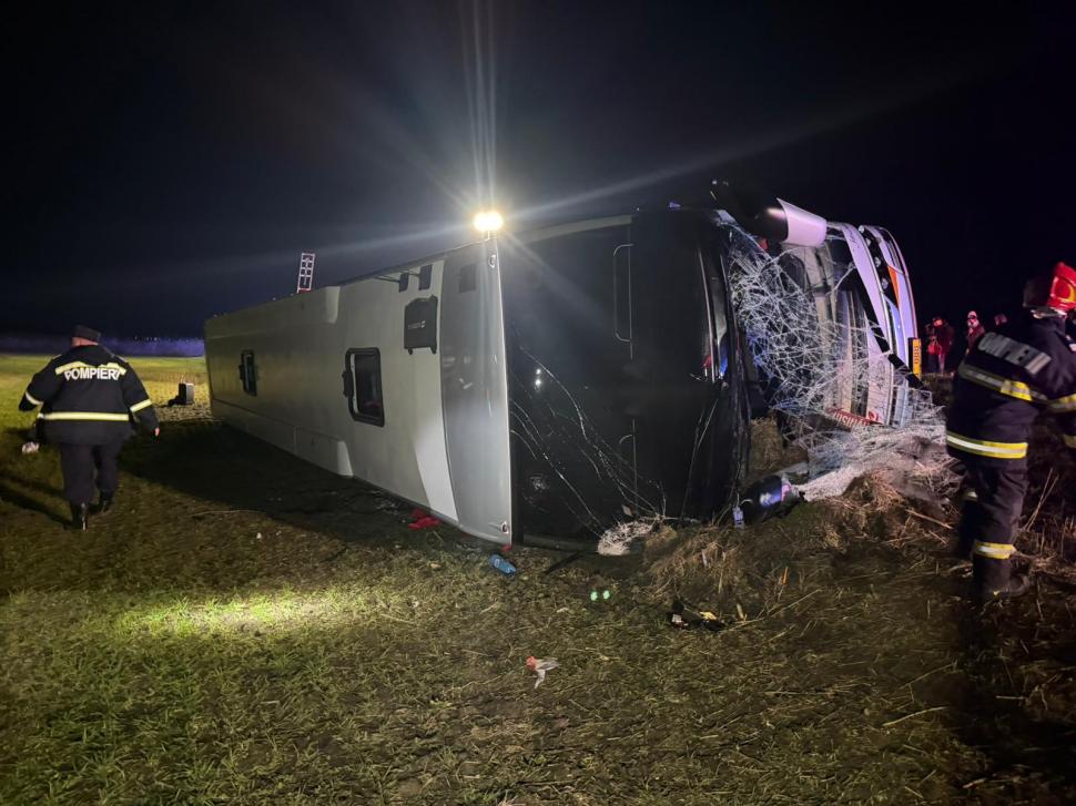 accident mortal autobuz pompieri noaptea (1).jpg