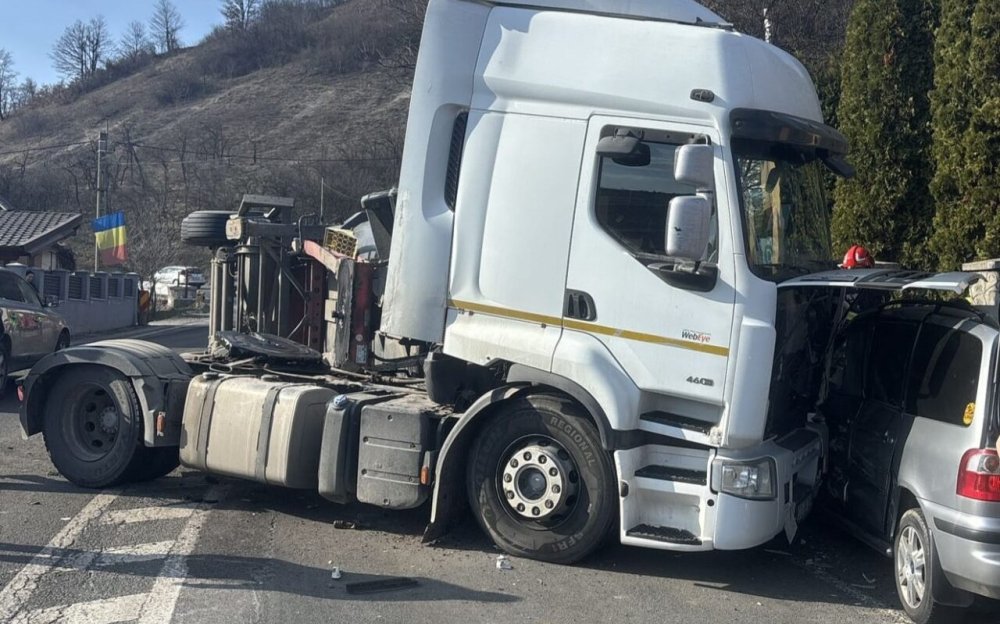 accident tir masina (1).jpeg