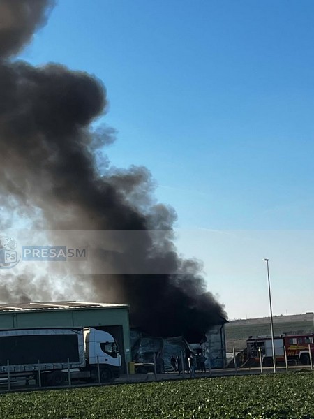 incendiu atelier auto (1).jpg