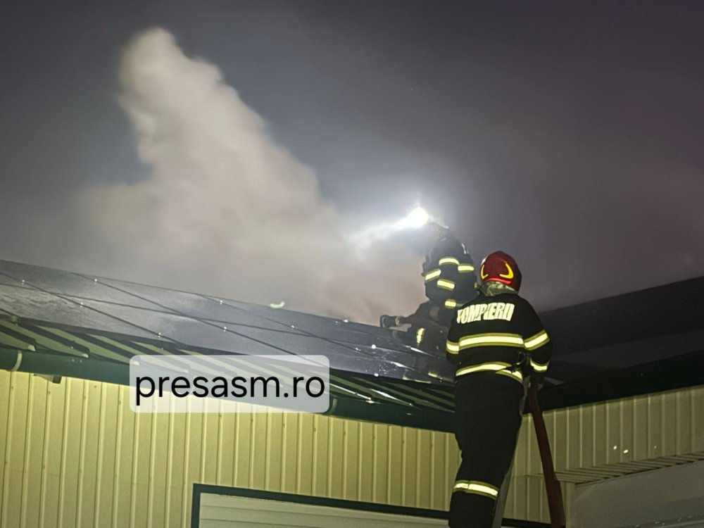 incendiu hala satu mare noaptea4.jpg