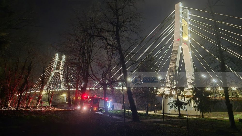 incendiu noaptea pod transilvania (3).jpg