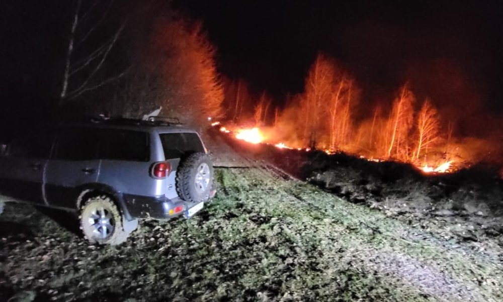 incendiu vegetatie noaptea (3).jpg