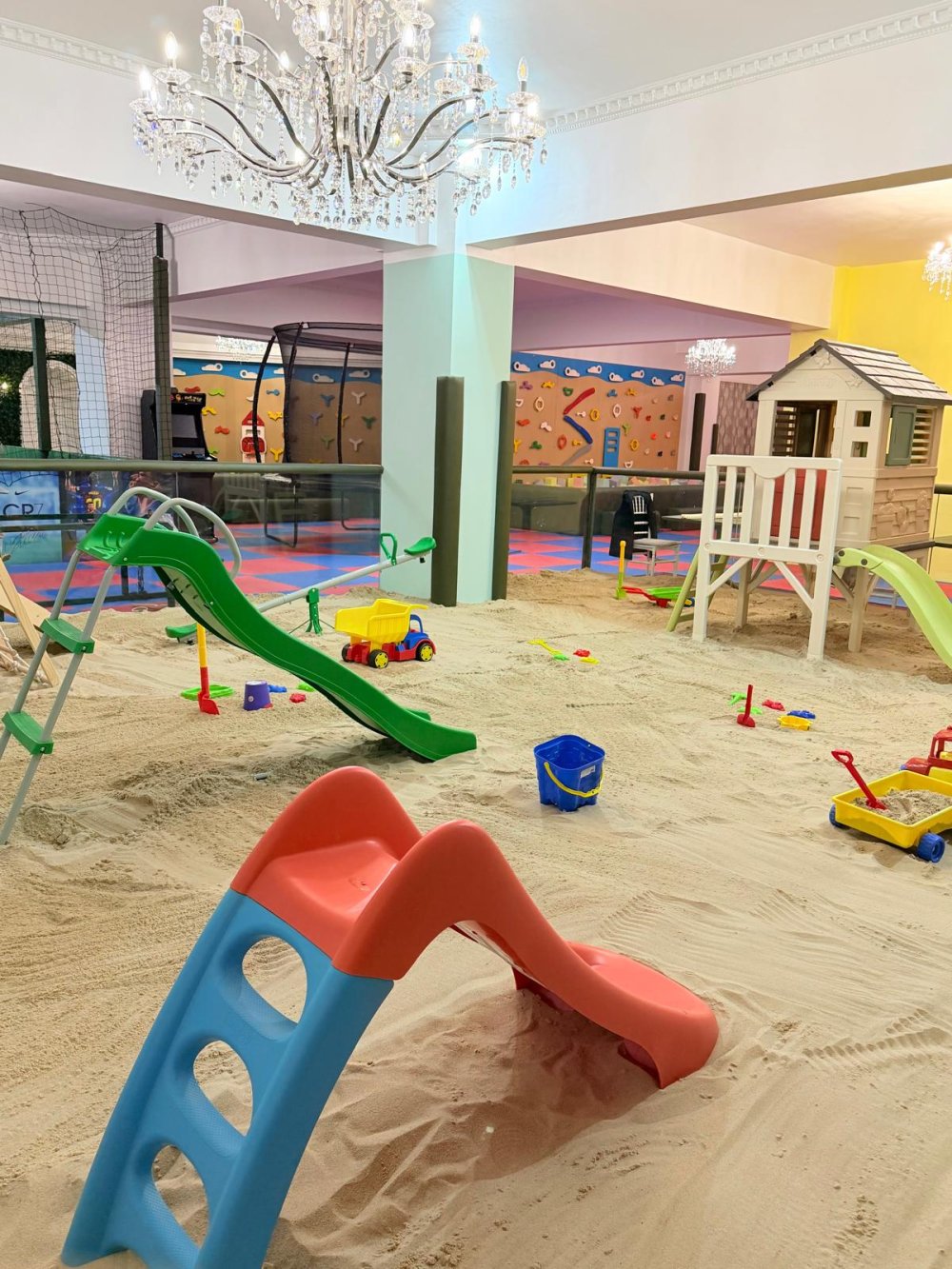 loc de joaca (11).jpg