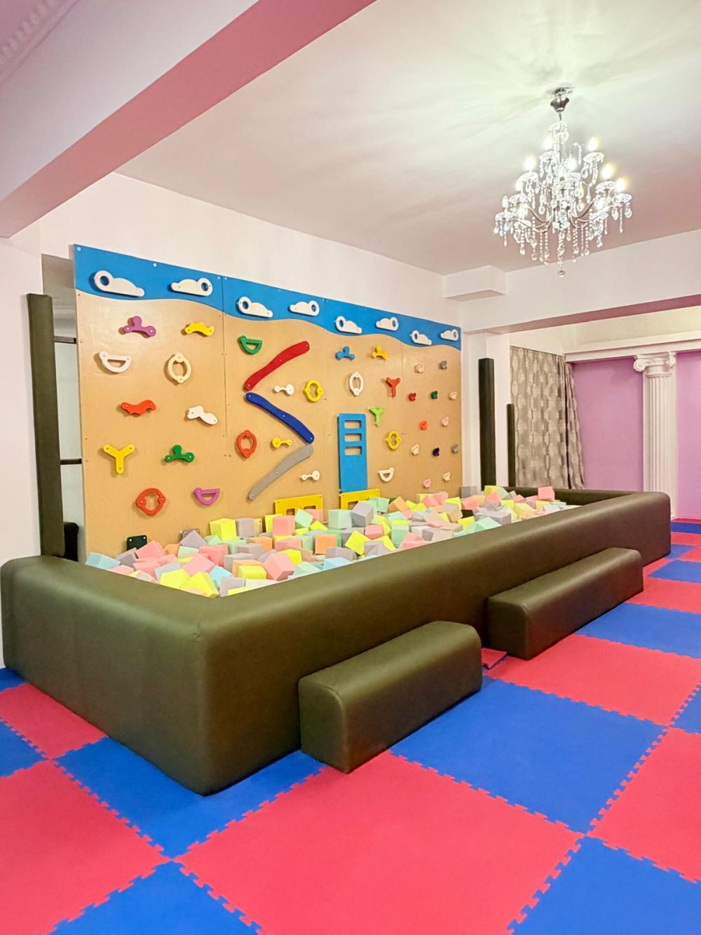 loc de joaca (15).jpg