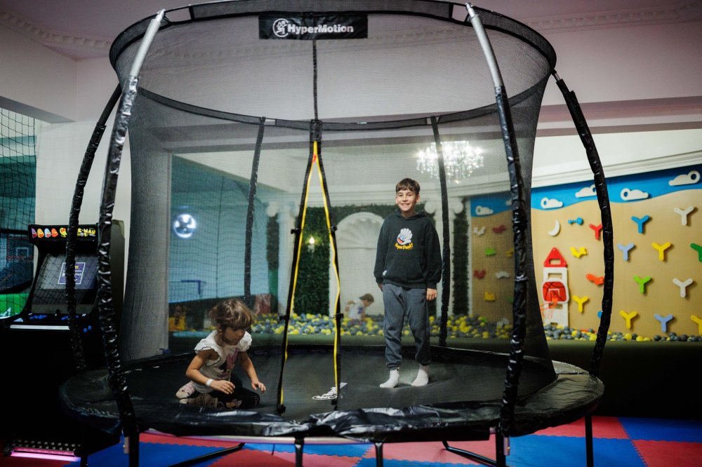 loc de joaca lup (3).jpg