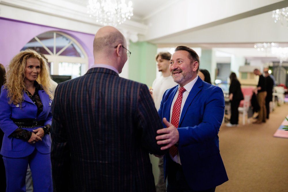 loc de joaca lup (4).jpg