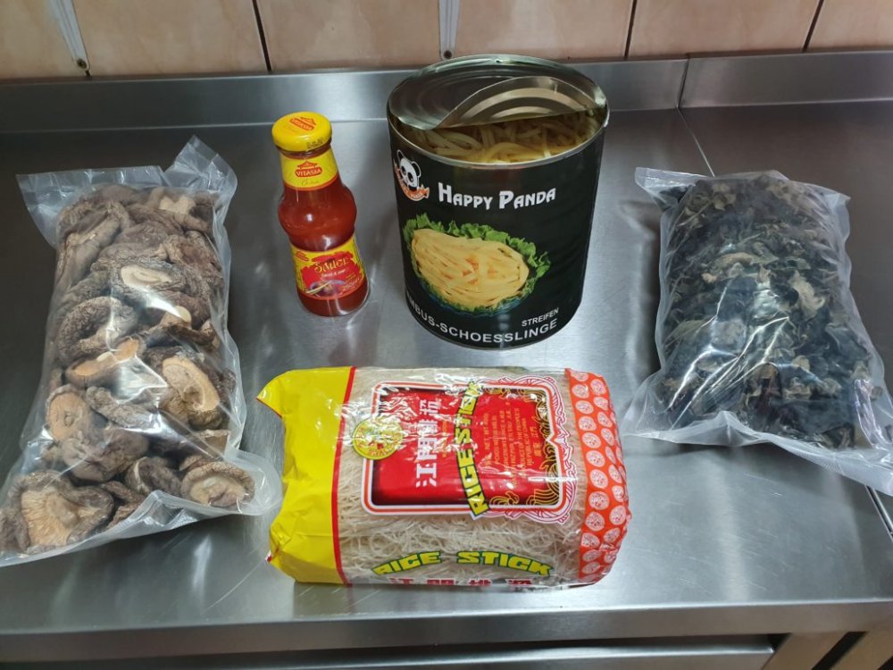 mancare chinezeasca satu mare (4).jpg