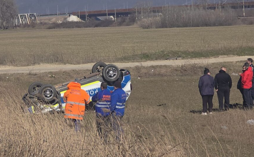 masina politie rasturnata pe camp 01.png
