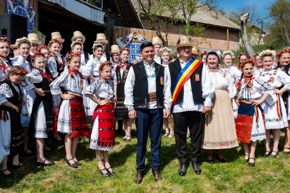 Deputatul PNL Satu Mare, Adrian Cozma: „Sunt mândru că sunt codrean”. Tradițiile din Soconzel, celebrate la „Danțu’ la șură”