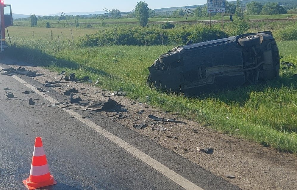 SATU MARE. Beat la volan, urmărit de poliție mai mulți km, și-a continuat fuga până a provocat un accident