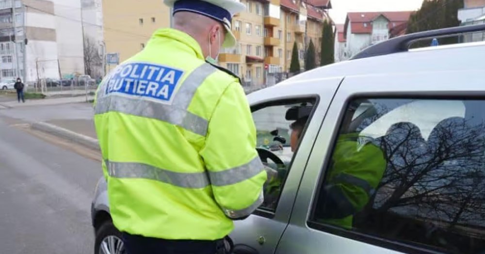 Dosare penale după controalele polițiștilor sătmăreni în trafic. Zeci de șoferi, lăsați fără permise